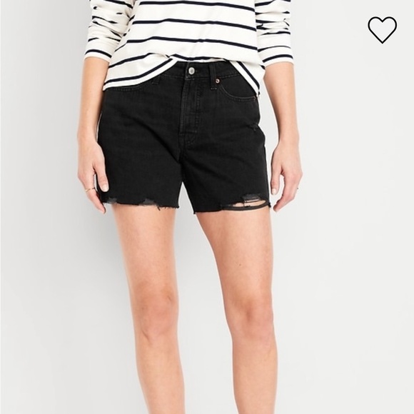 Old Navy Pants - ✨2 for $35 ALL SHORTS!✨ Old Navy High-Waisted OG Shorts 5-inch inseam size 6​